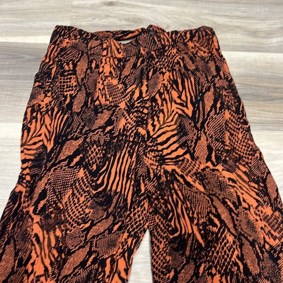 Aritzia Wilfred flowy straight leg pants size small - Picture 11 of 11